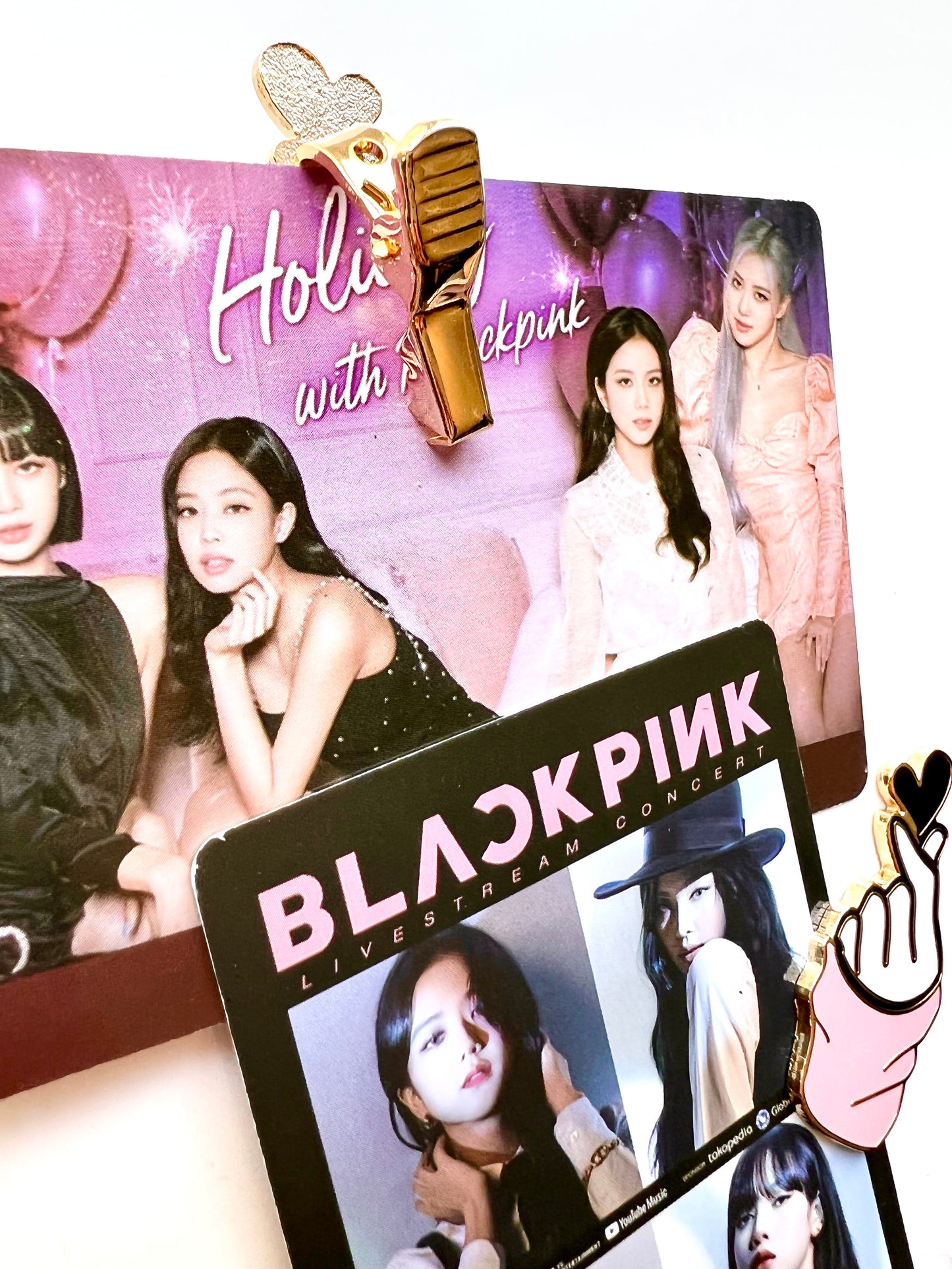 Limited Edition K-Pop Group Finger Black Heart Pink Sleeve CLIP