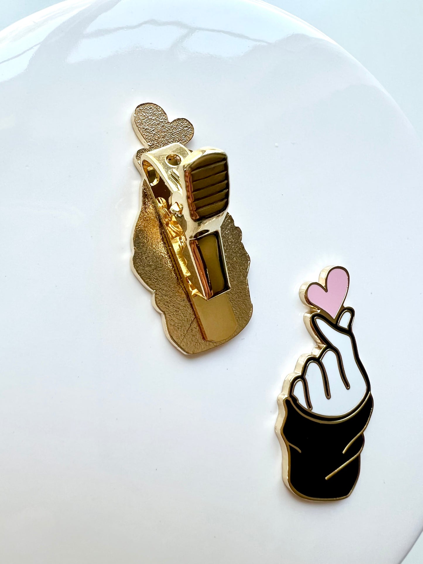 Finger Pink Heart & Black Sleeve CLIP