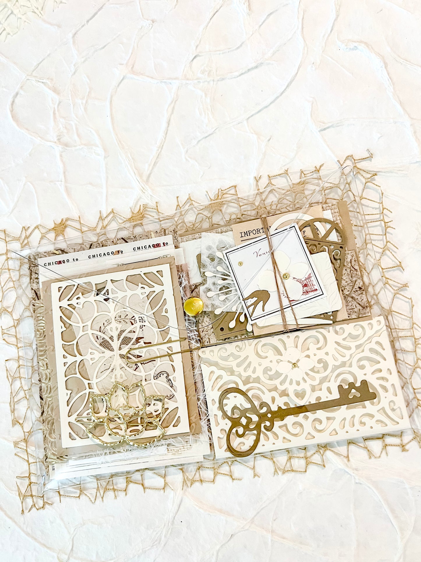 Lady Emma Paper Bundles